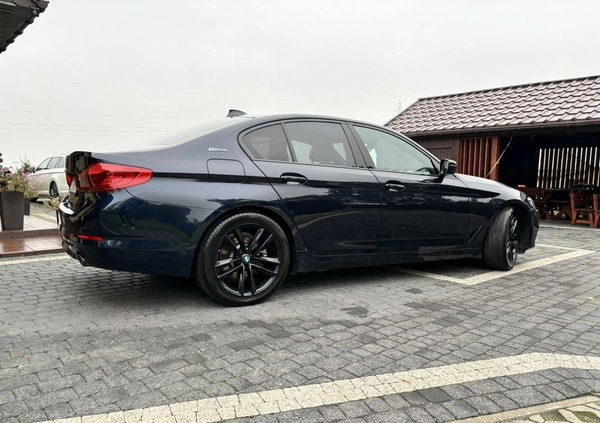 BMW Seria 5 cena 129150 przebieg: 122000, rok produkcji 2018 z Kisielice małe 742